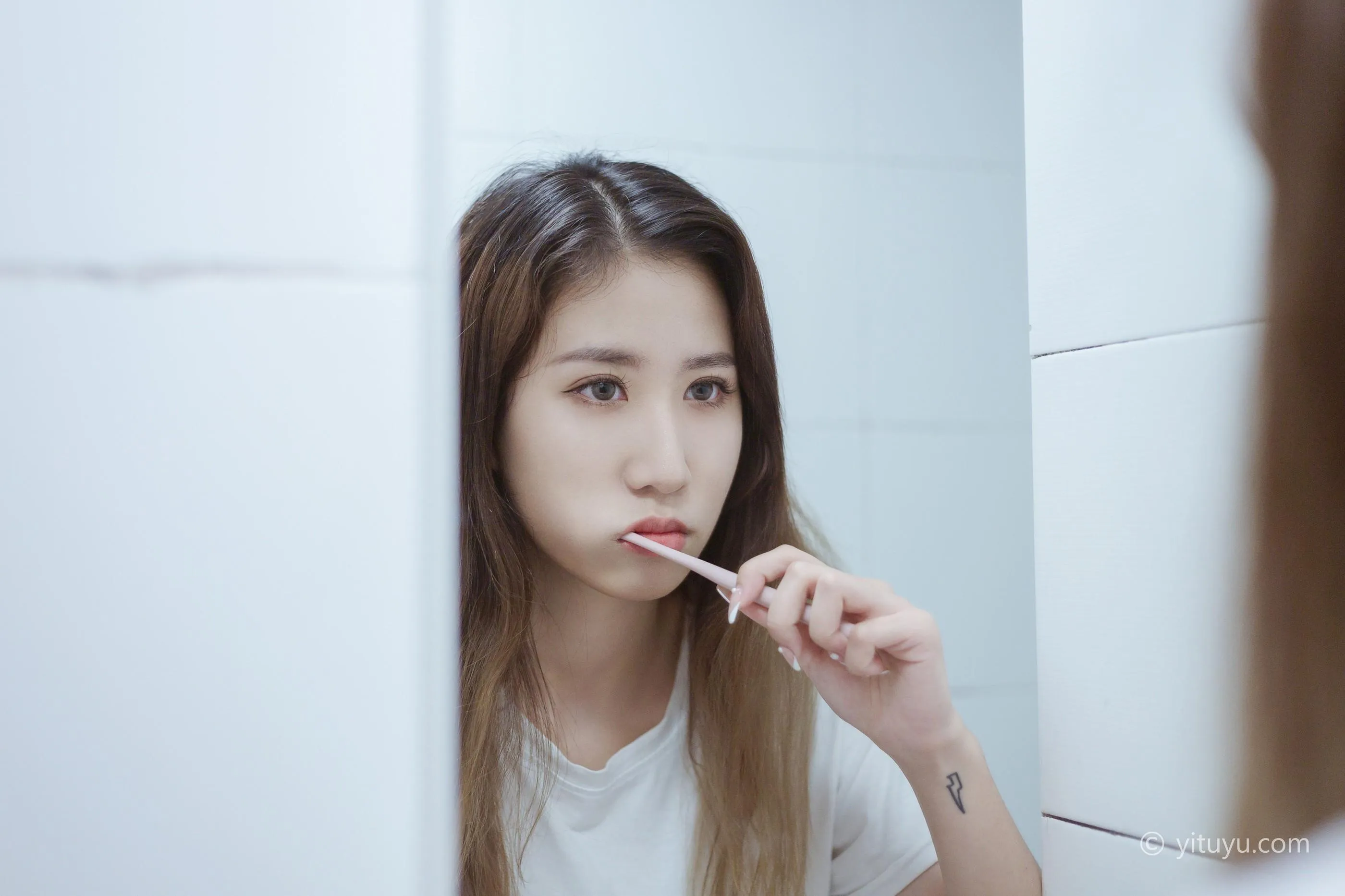 [YITUYU艺图语]2021.07.07 独自醒来 Jenny [36P]插图7